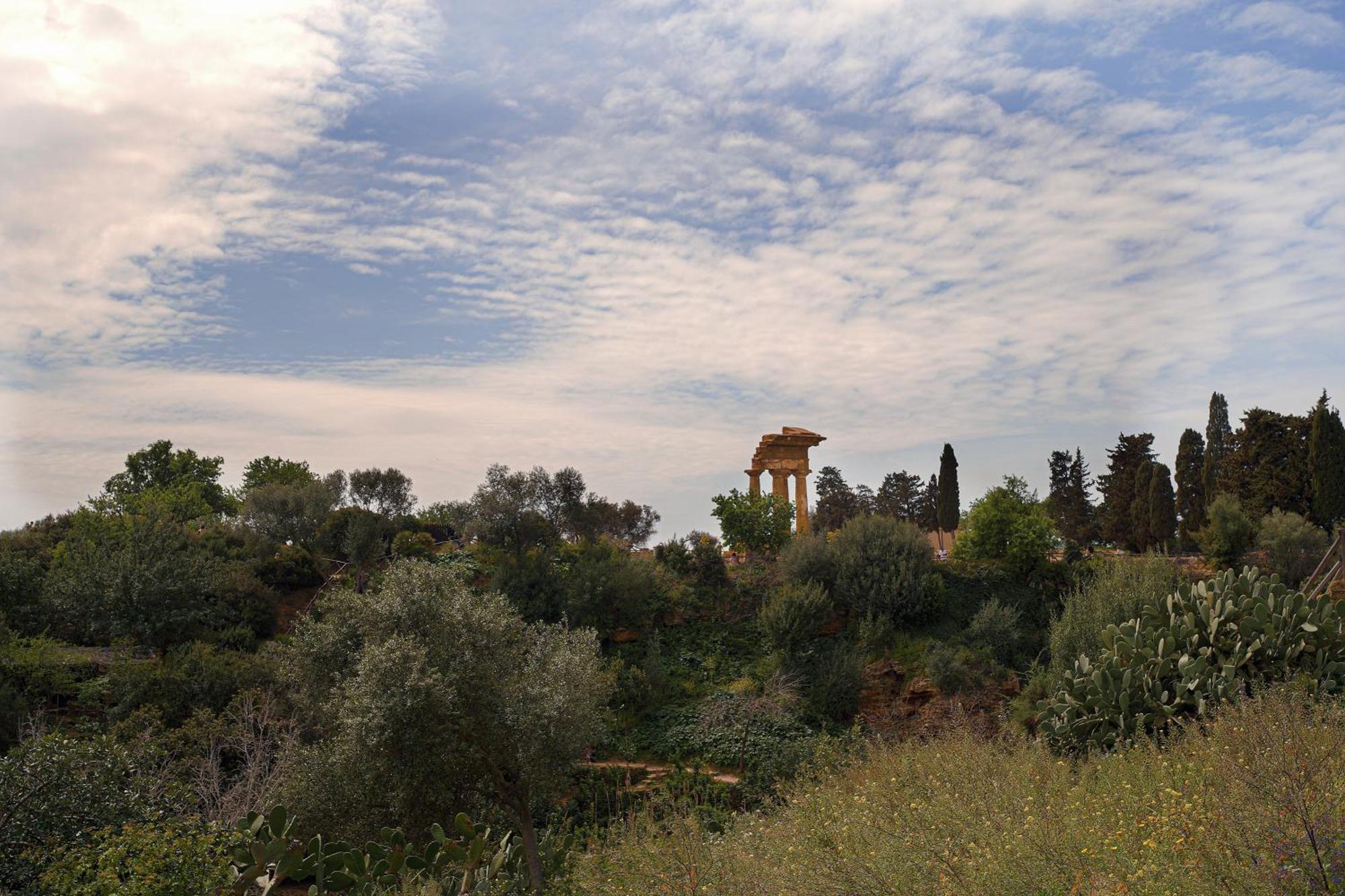 Casa Del Mister Apartment Agrigento Bagian luar foto